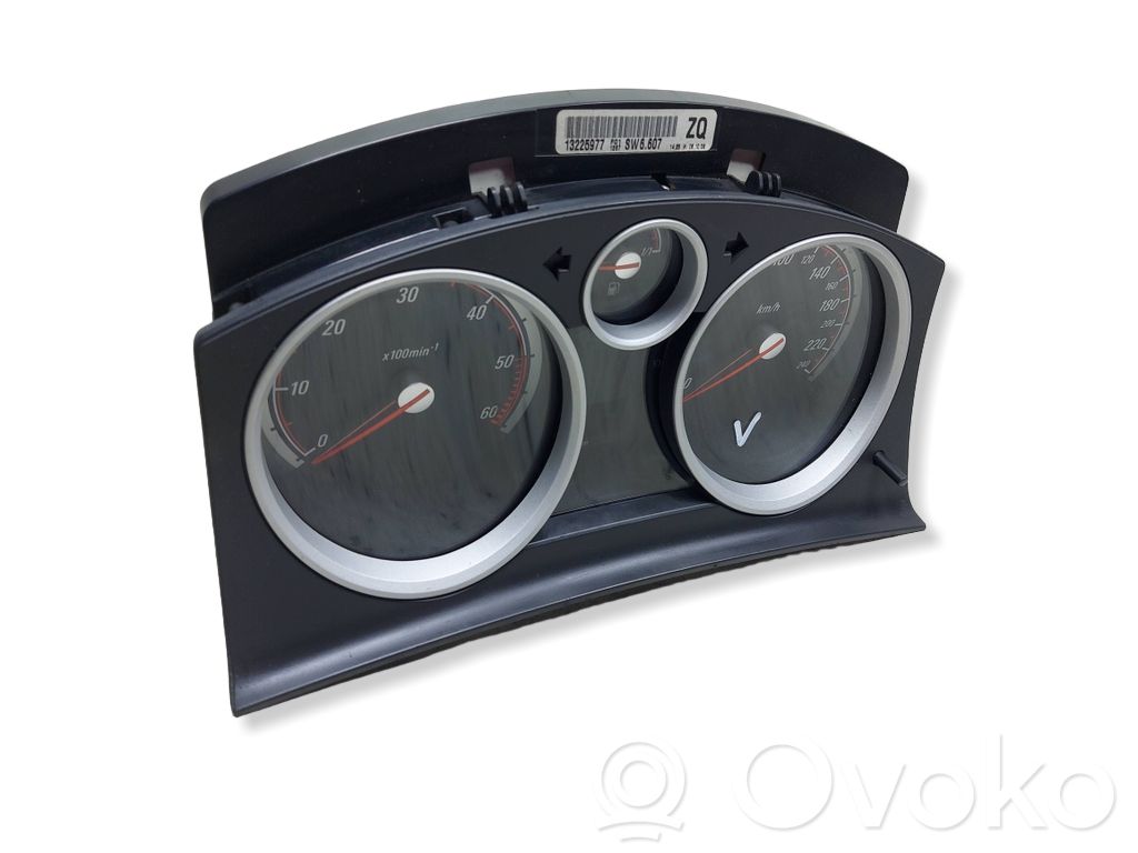 Opel Zafira B Speedometer (instrument cluster) 