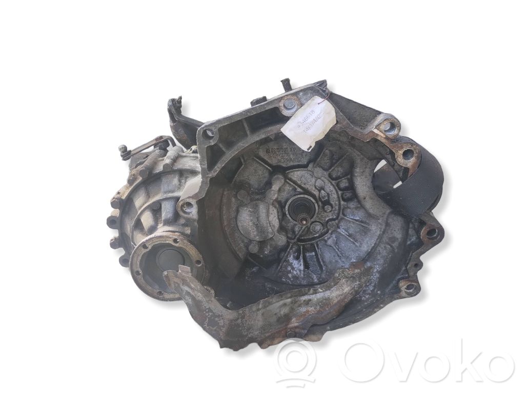 Volkswagen Golf III Manual 5 speed gearbox 