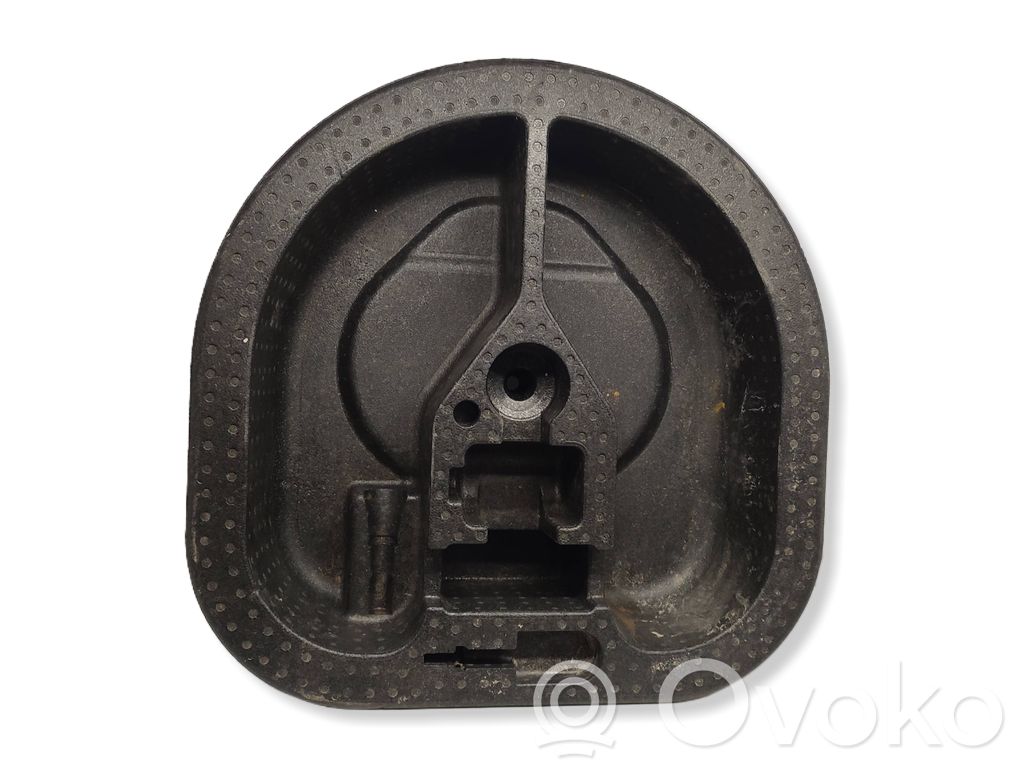 Ford Focus Tool box 