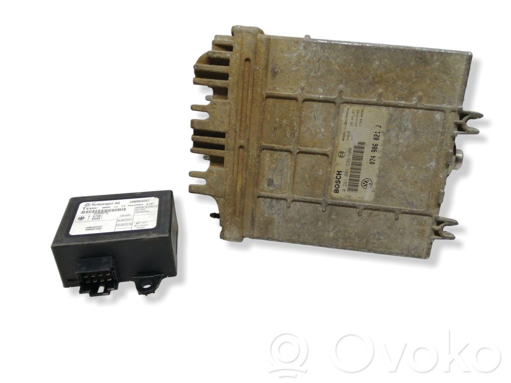 Volkswagen II LT Engine ECU kit and lock set 