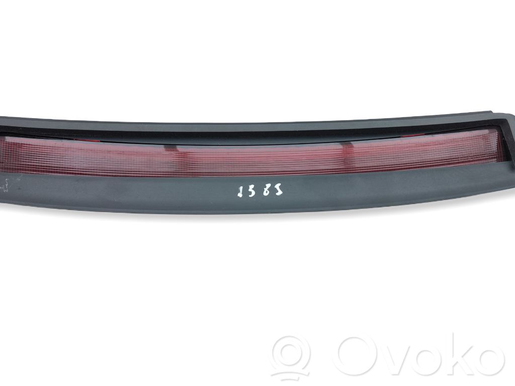 Tesla Model 3 Third/center stoplight 