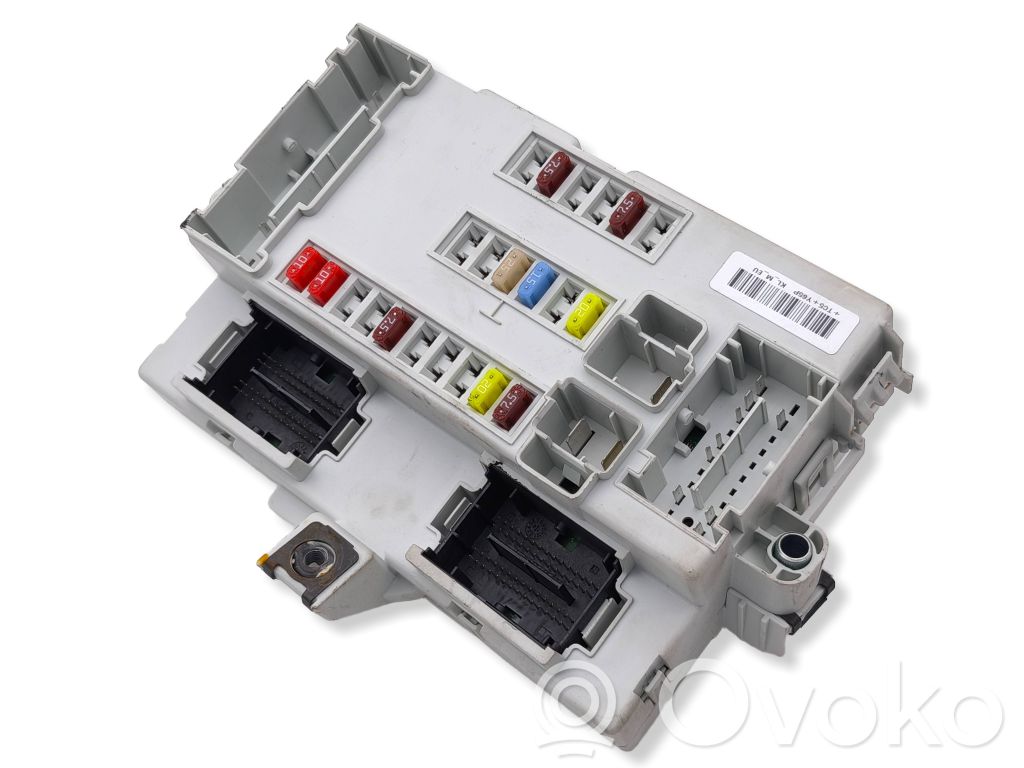Jeep Cherokee KL Module de fusibles 