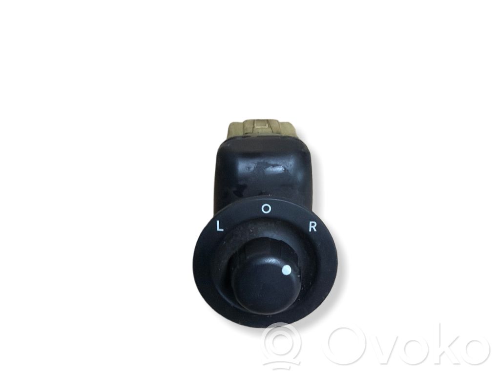 Chrysler 300 - 300C Wing mirror switch 
