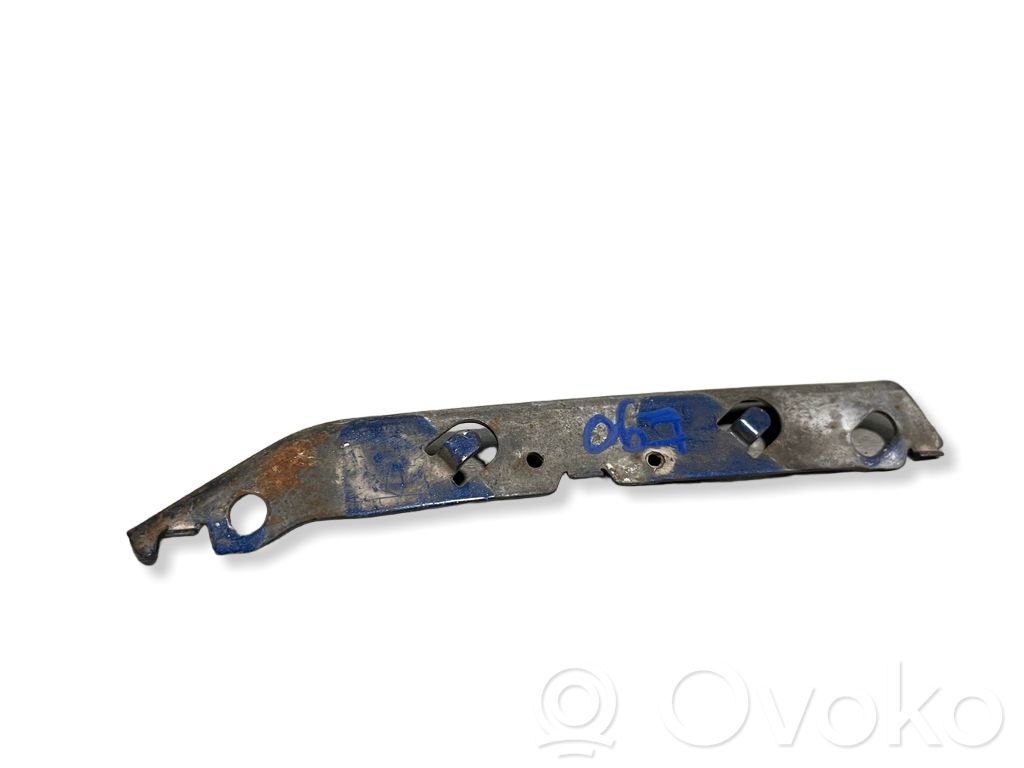 BMW 3 E90 E91 Front bumper mounting bracket 