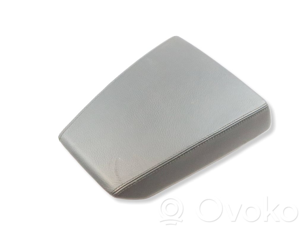 Armrest   7072739,10771311