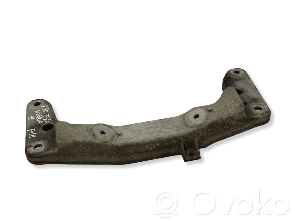 BMW 3 F30 F35 F31 Gearbox mounting bracket 