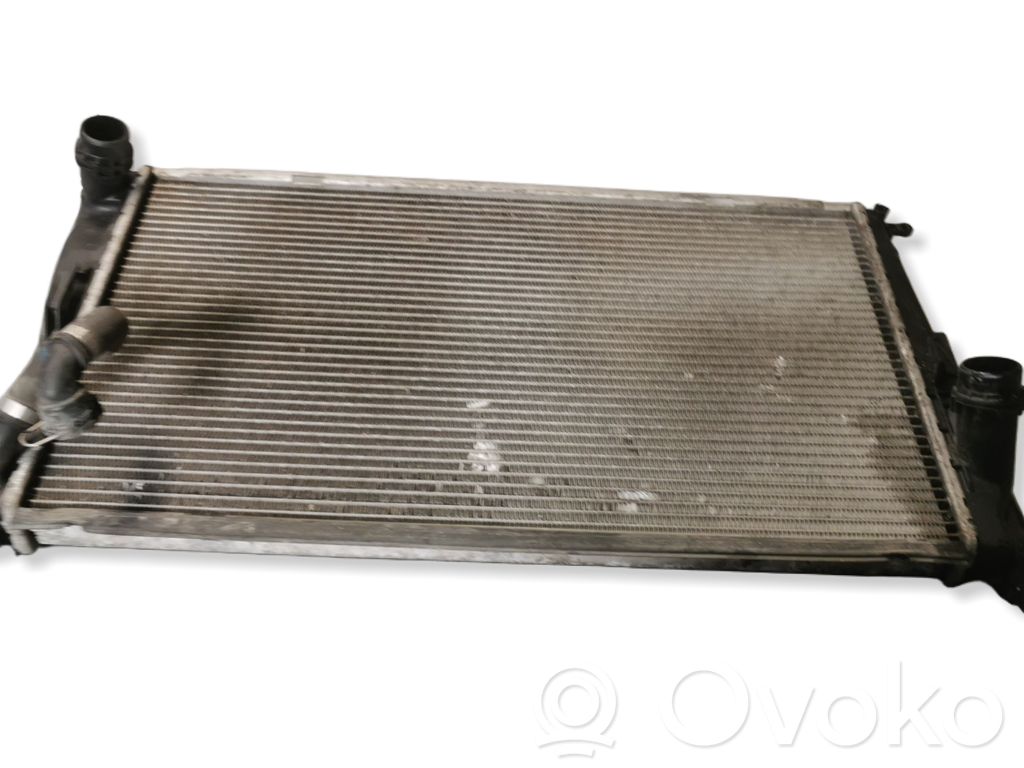 BMW 3 E92 E93 Dzesēšanas šķidruma radiators 