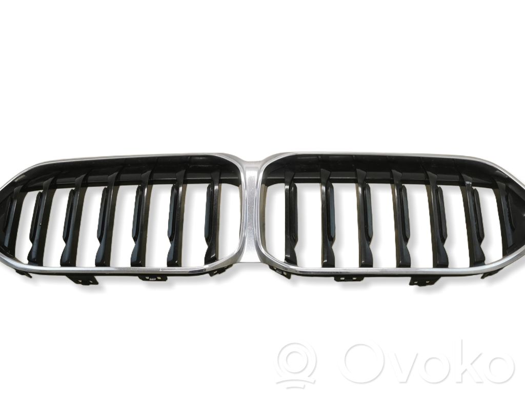 BMW 2 F44 Maskownica / Grill / Atrapa górna chłodnicy 