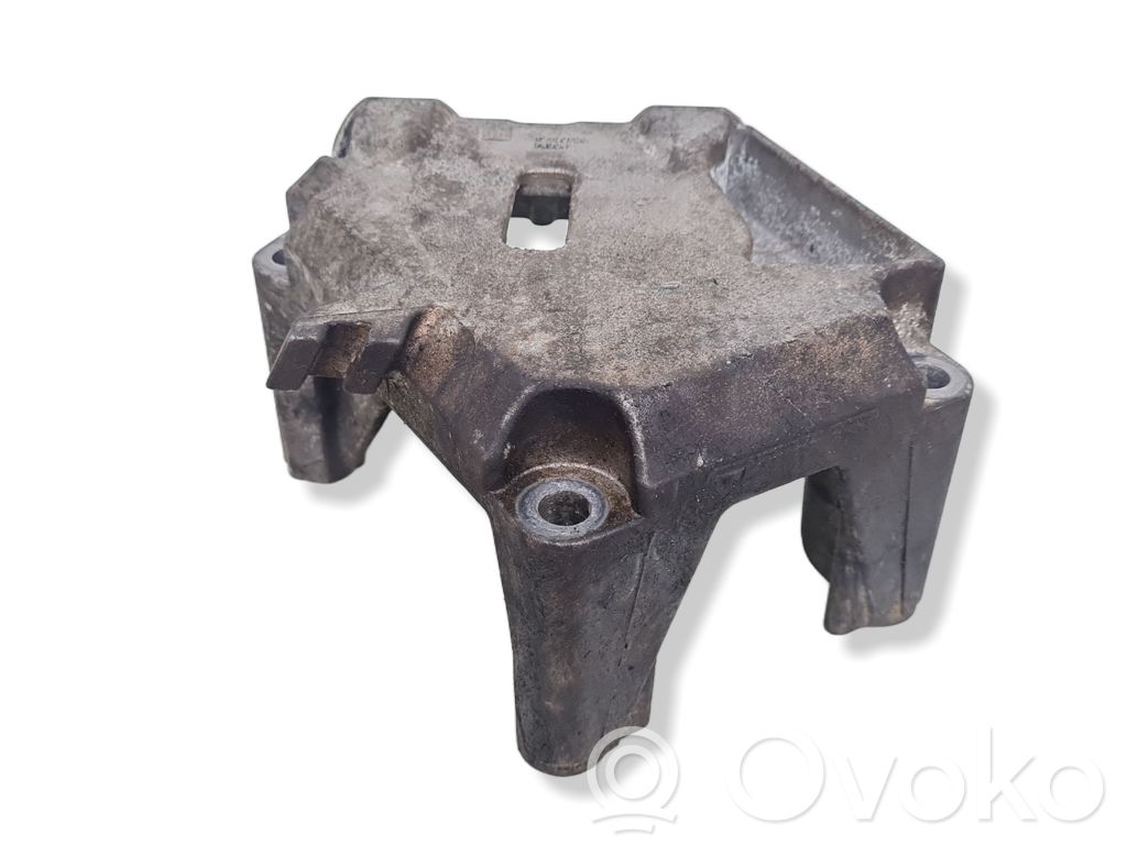 Opel Corsa D Engine mounting bracket 