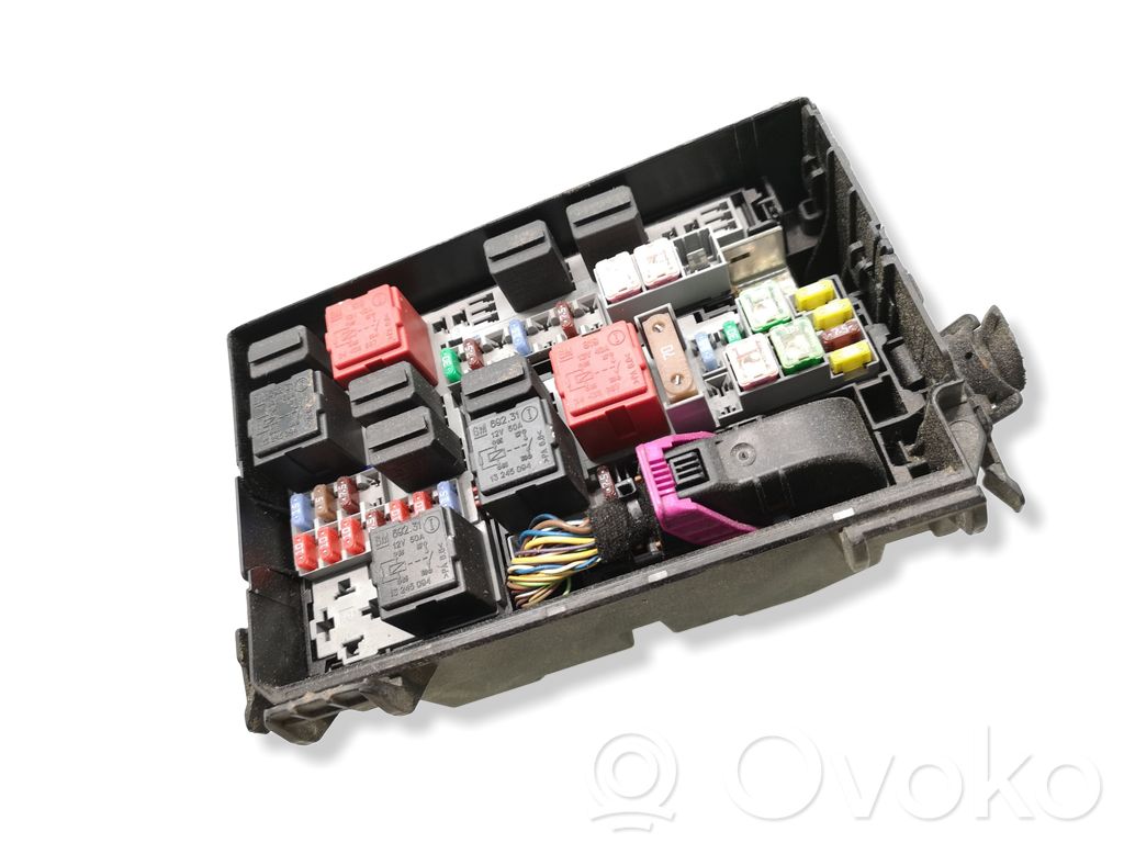 Opel Corsa D Juego de caja de fusibles 