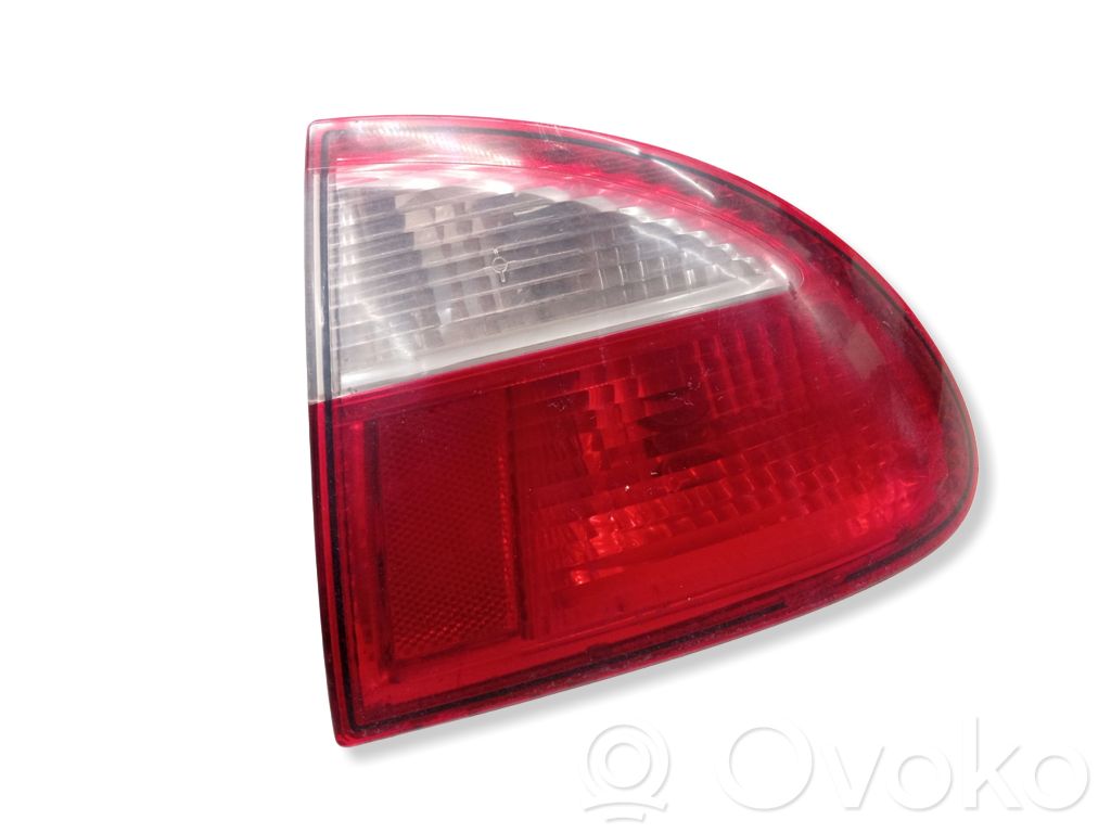 Seat Leon (1M) Aizmugurējais lukturis virsbūvē 