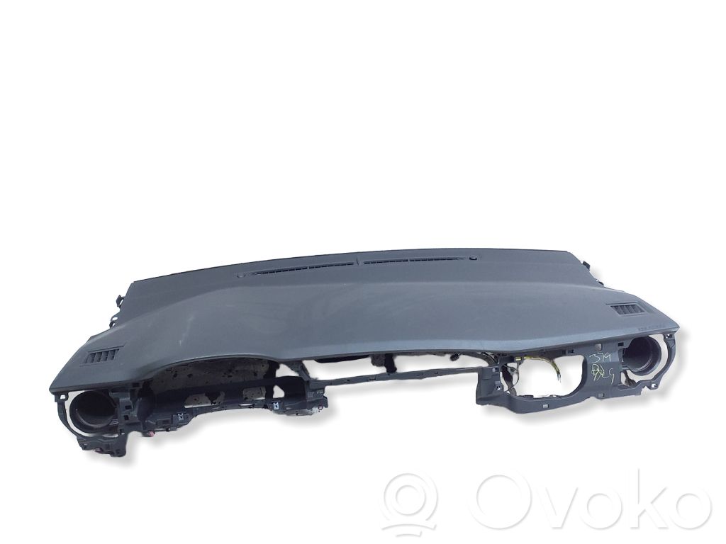 Toyota Auris E180 Panelė 