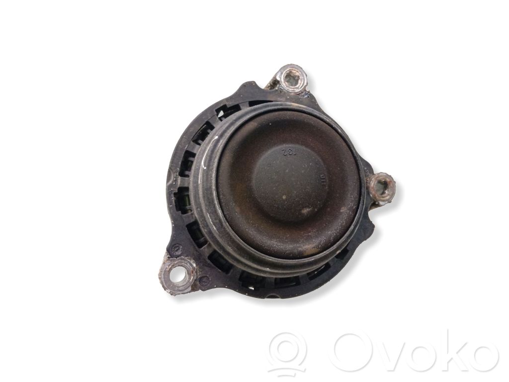 BMW 3 F30 F35 F31 Engine mount bracket 