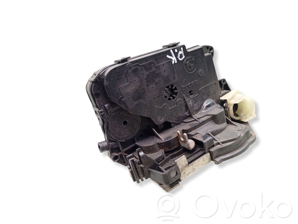 BMW 3 E90 E91 Priekšpusē slēdzene 
