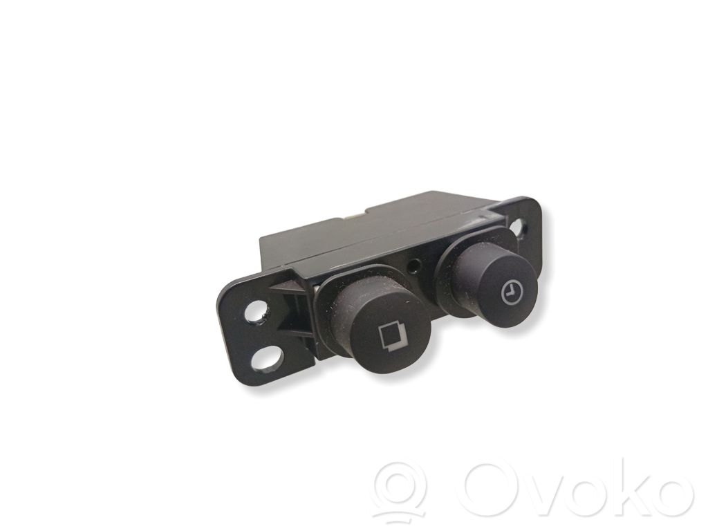 Nissan Note (E12) Autres commutateurs / boutons / leviers 