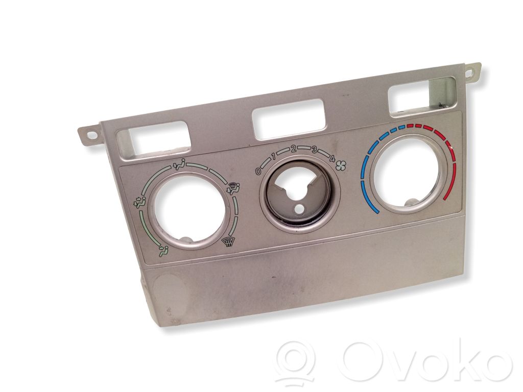Toyota Corolla Verso E121 Climate control/heater control trim 