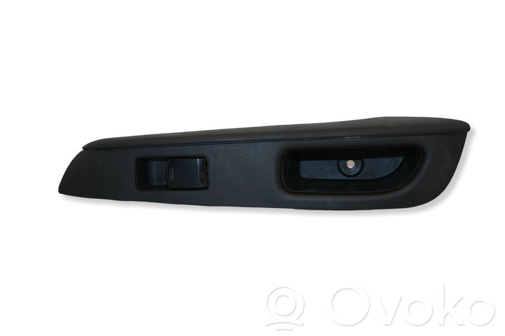 Nissan Note (E12) Electric window control switch 