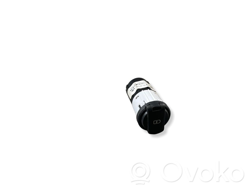 USB-pistokeliitin   96125CV010,230322