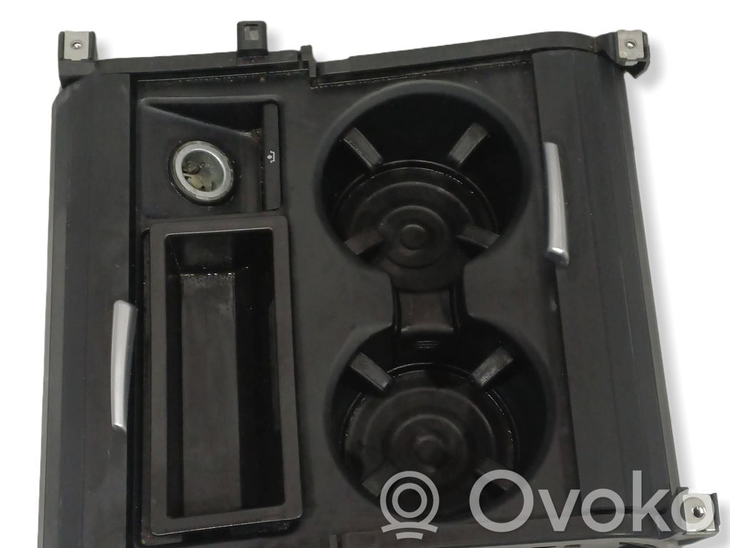 Cup holder front   6954943