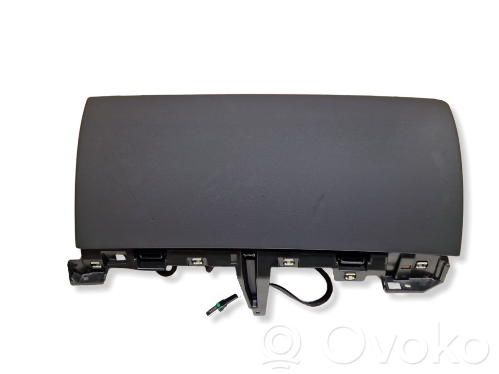 Tesla Model Y Handschuhfach 