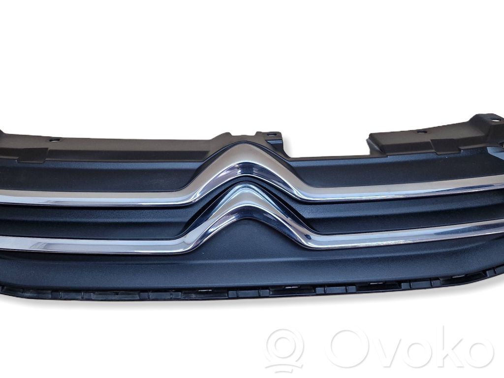 Citroen C1 Maskownica / Grill / Atrapa górna chłodnicy 