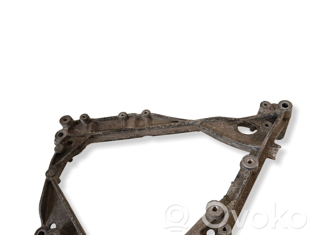 Volkswagen Transporter - Caravelle T6 Engine mounting bracket 