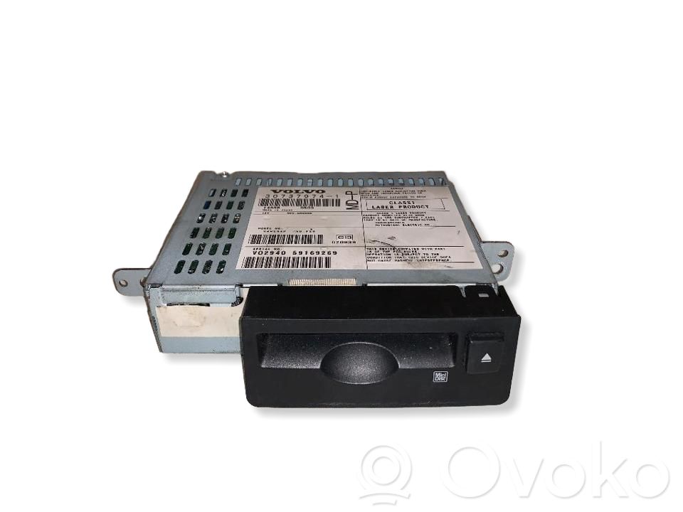 Volvo XC90 Radio/CD/DVD/GPS head unit 
