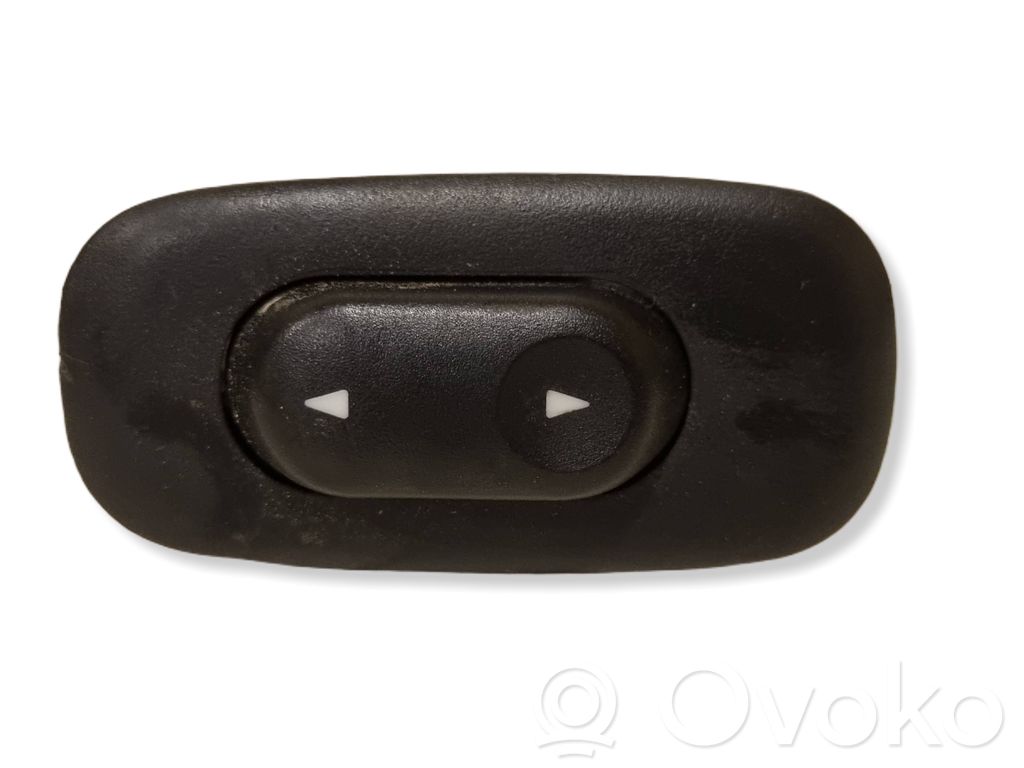 Electric window control switch   YF1T1429
