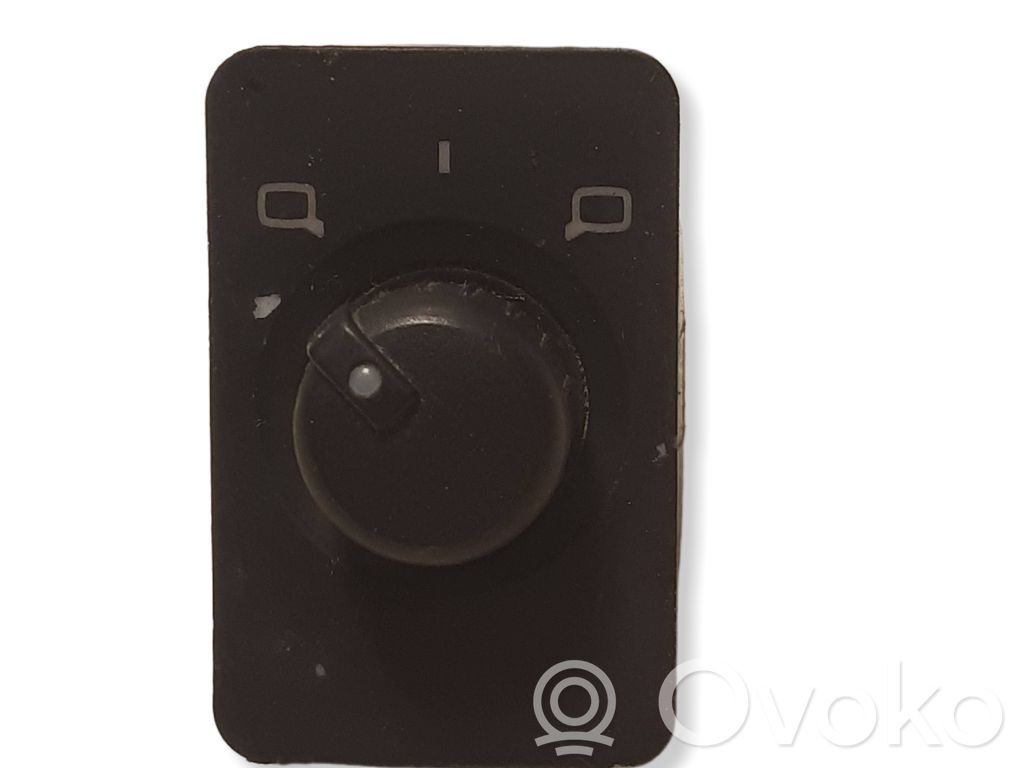 Audi A6 S6 C5 4B Wing mirror switch 
