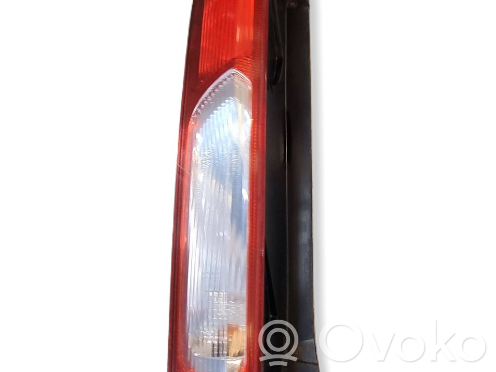 Rear/tail lights   10175,2L01,RS102
