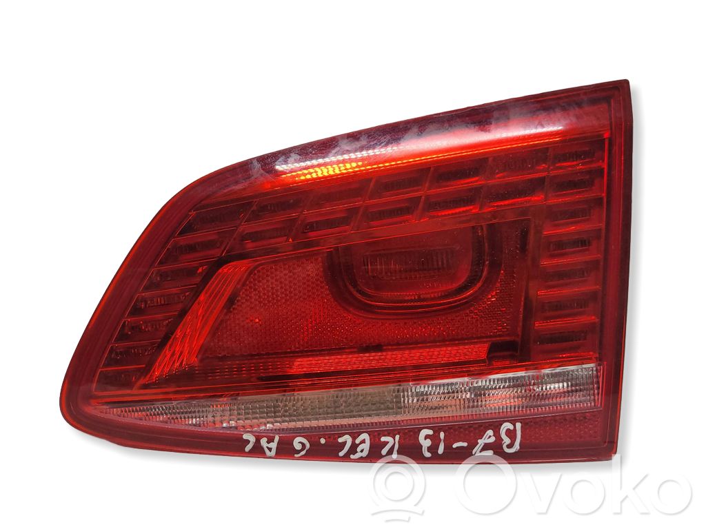Volkswagen Passat Alltrack Lampy tylnej klapy bagażnika 