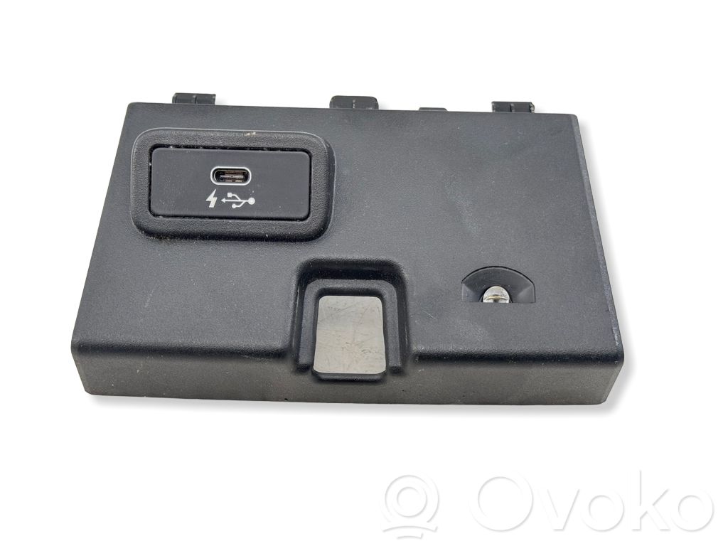BMW 4 G22 G23 G24 G26 USB socket connector 