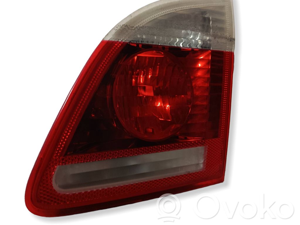 Tailgate rear/tail lights   6935332,278822