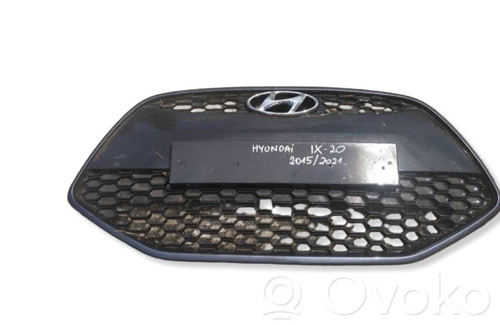 Hyundai ix20 Grotelės viršutinės 