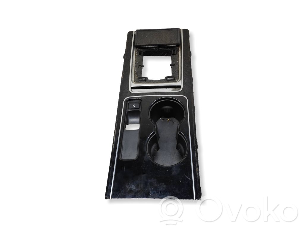 Jaguar XE Otros elementos de la consola central (túnel) 