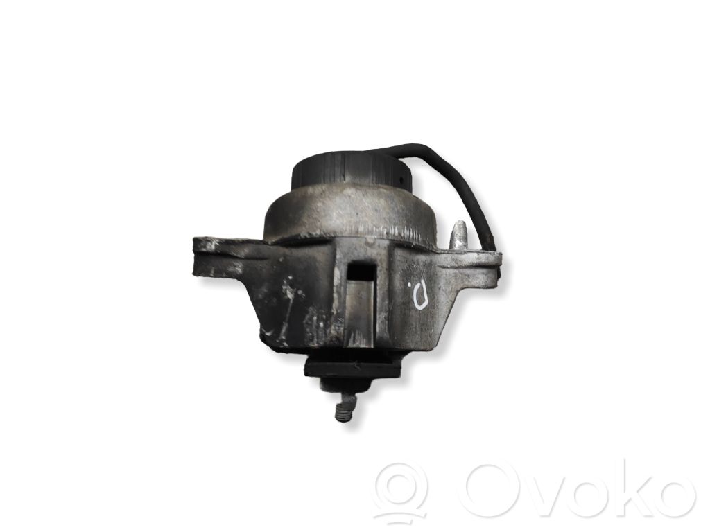 Jaguar XE Engine mount bracket 