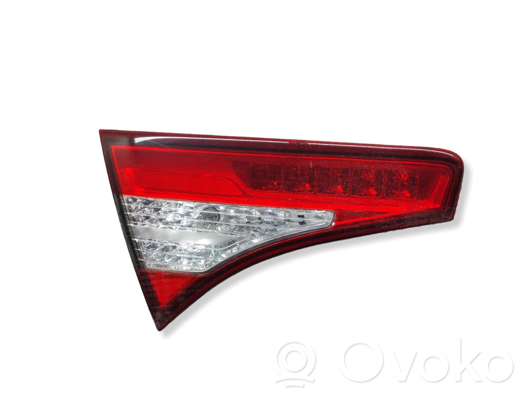 Tailgate rear/tail lights