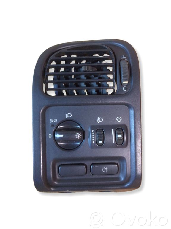 Light switch   30613944,090503