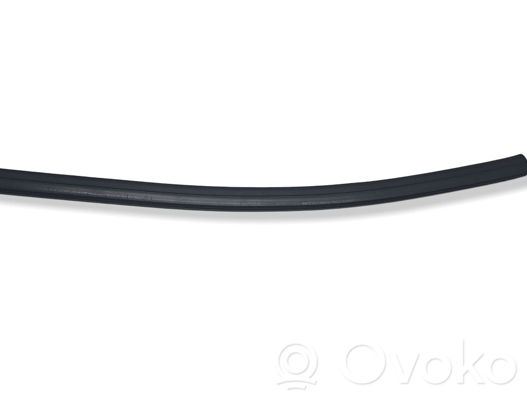 Engine compartment rubber   51767143757