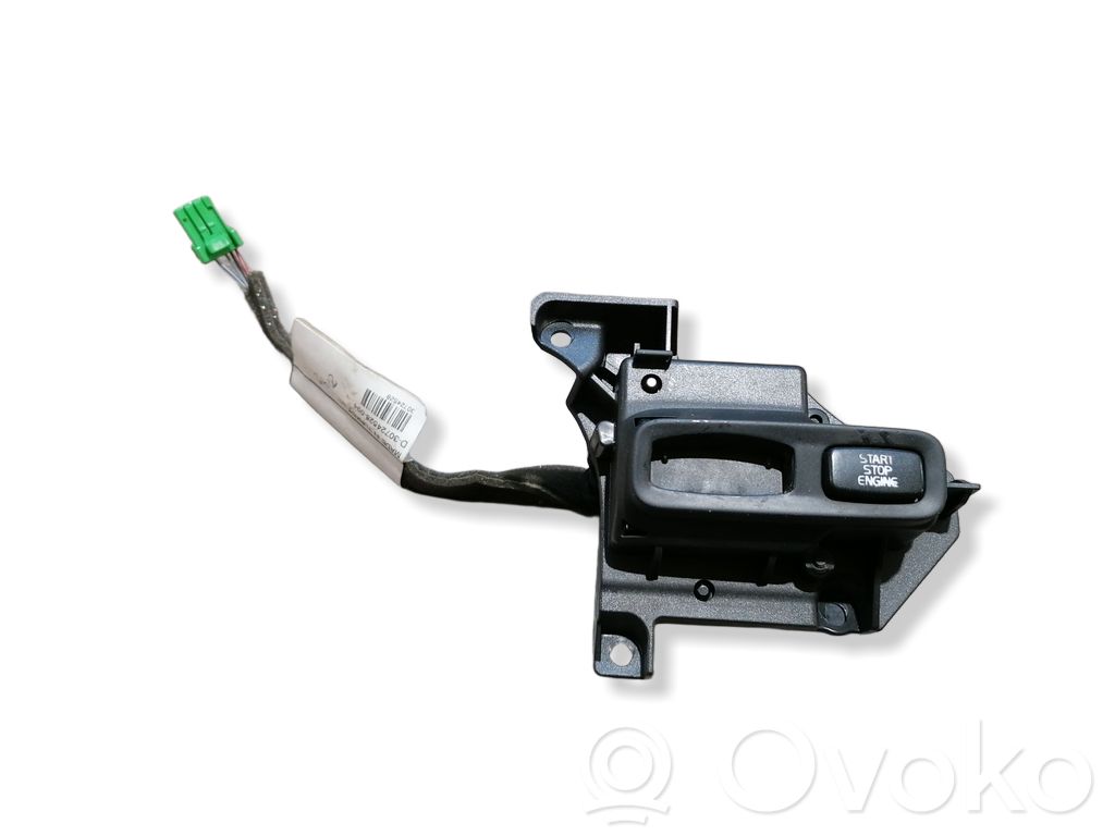Ignition lock   CE0682,3043A6G9FXCCR,329002