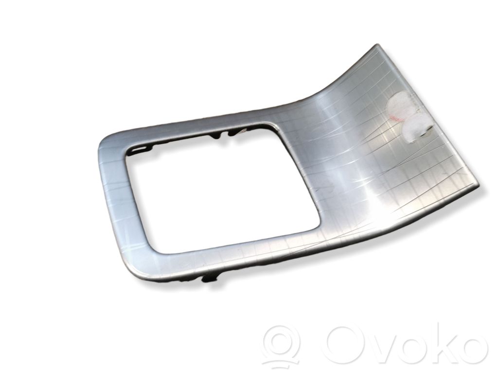 Volvo XC70 Consola de plástico de la palanca de cambios 