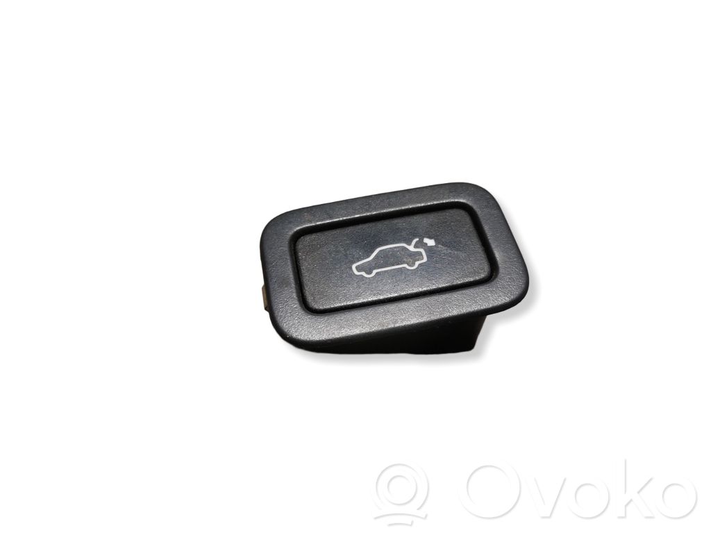 Tailgate/boot open switch button   30739237AA