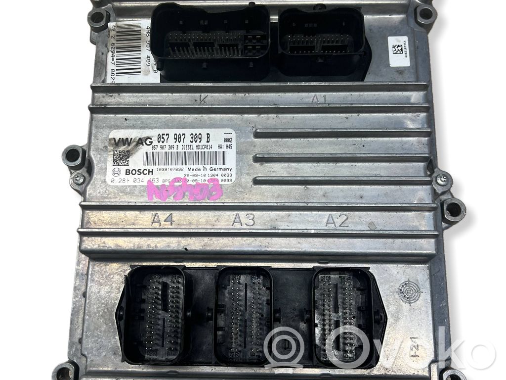 Audi SQ7 Unité de commande, module ECU de moteur 
