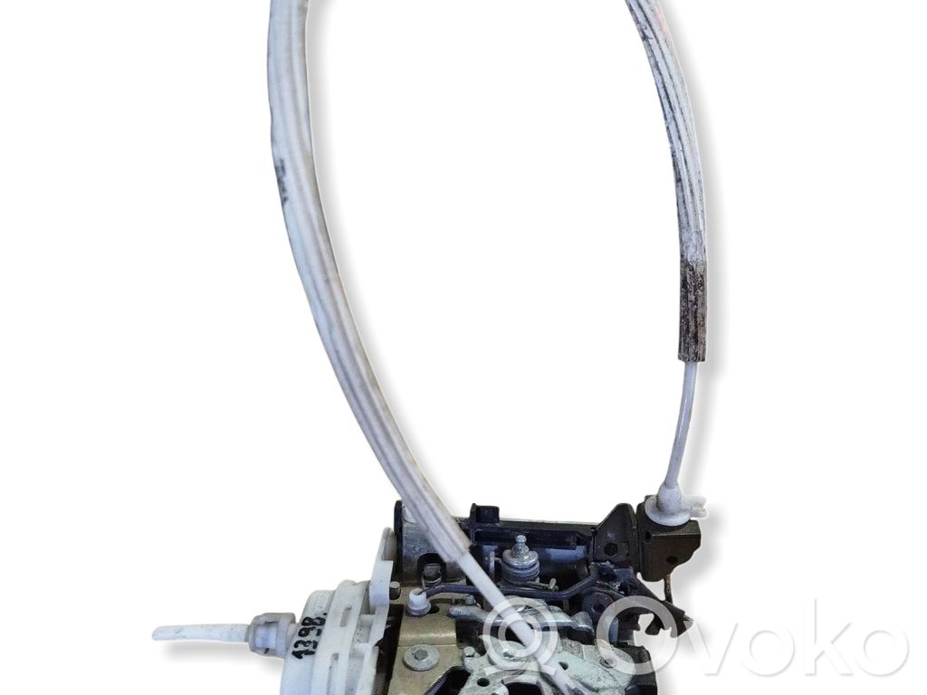 Audi A4 S4 B5 8D Front door lock 