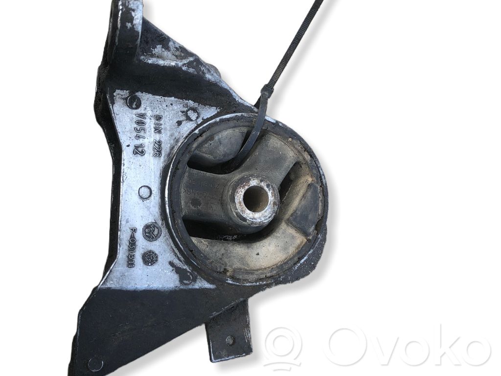Opel Vectra C Engine mount bracket 