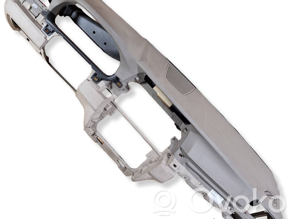 BMW 5 F10 F11 Deska rozdzielcza 