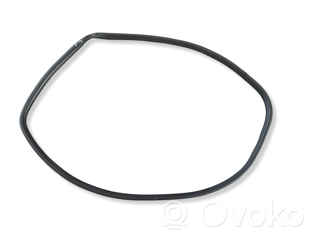 Jeep Grand Cherokee Rear door rubber seal (on body) 