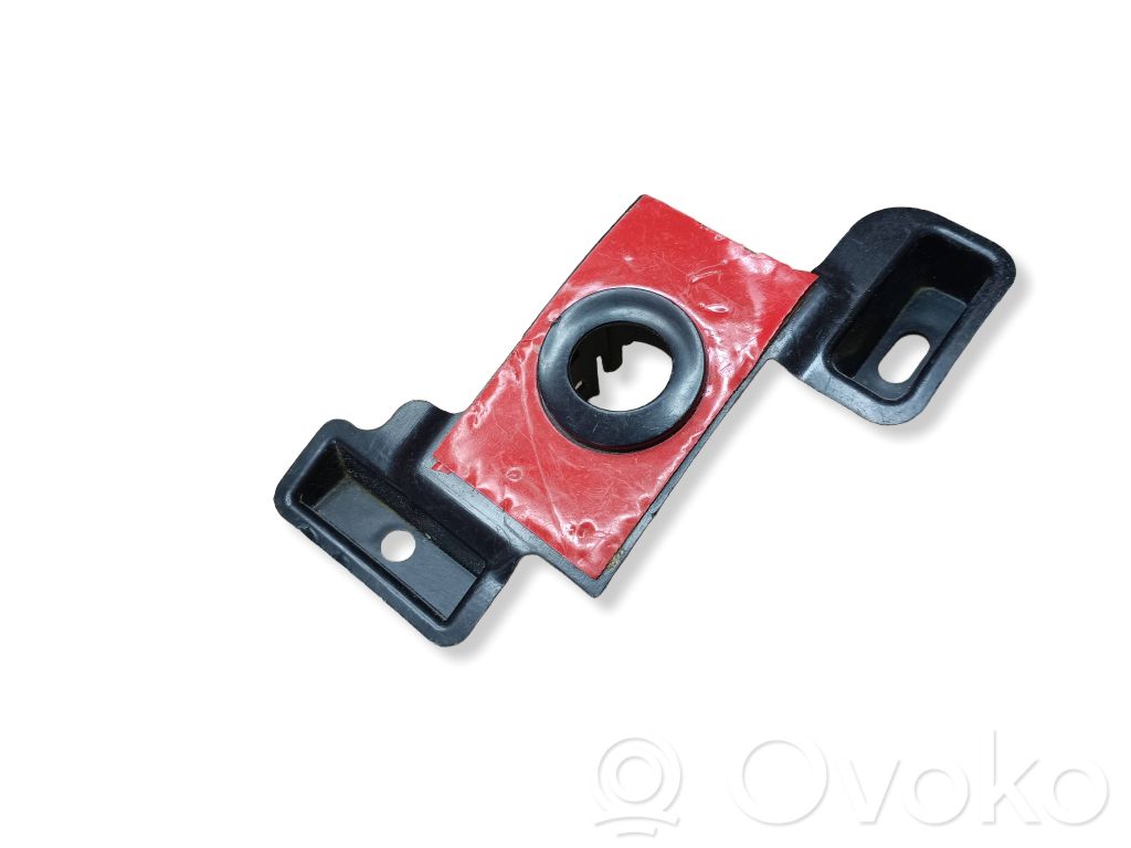 Rear glass lock/latch   V22,51128075850