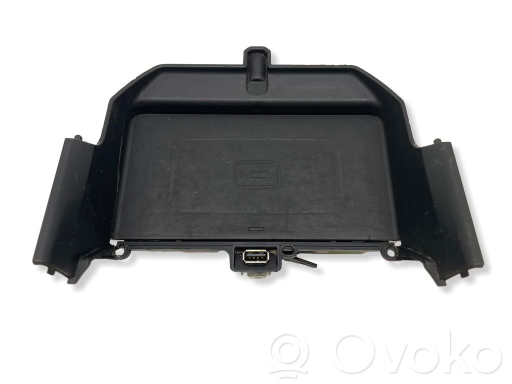 BMW 5 G30 G31 G38 Wireless charging module 