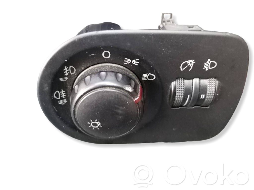 Light switch   2218A,04062602,1P1941431B